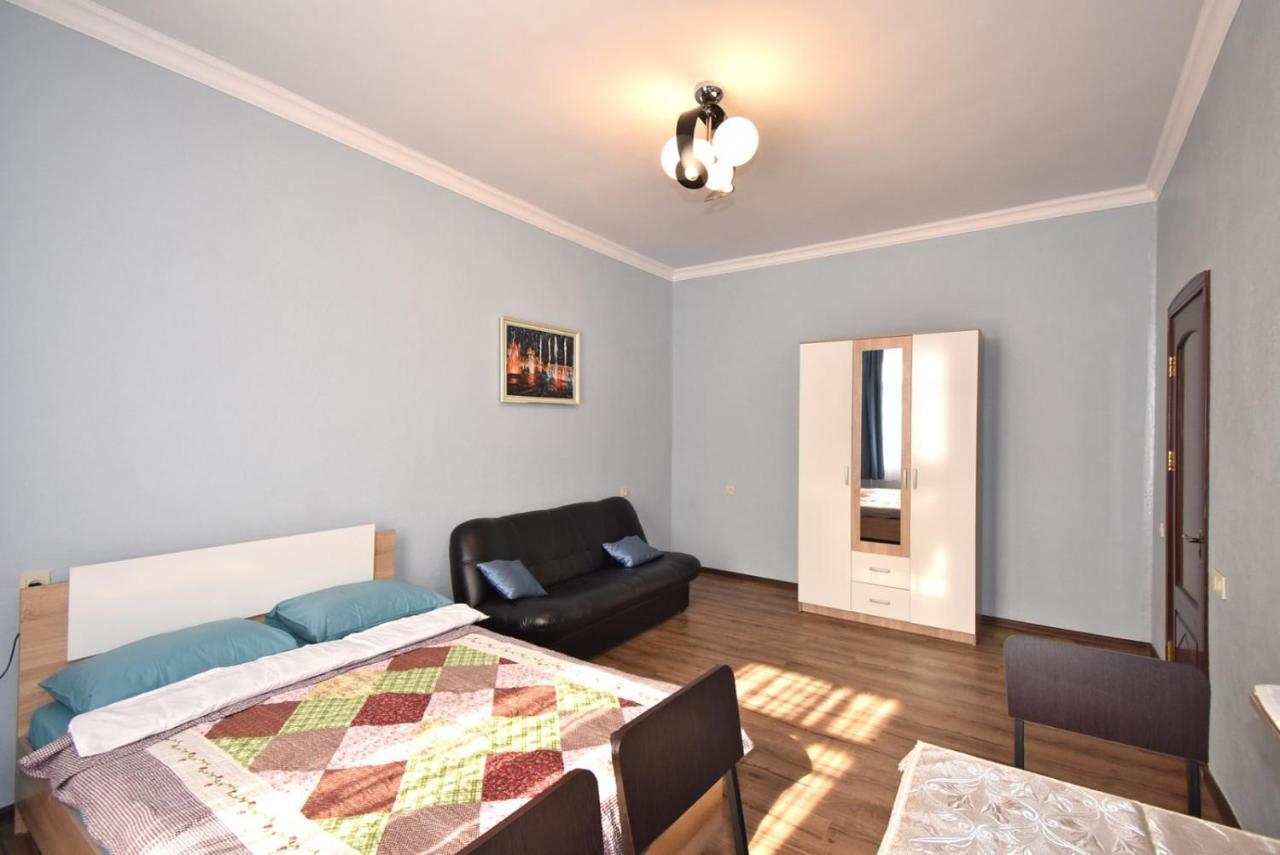 Apartment Near Sasundci Davit Metro Station 耶烈万 外观 照片