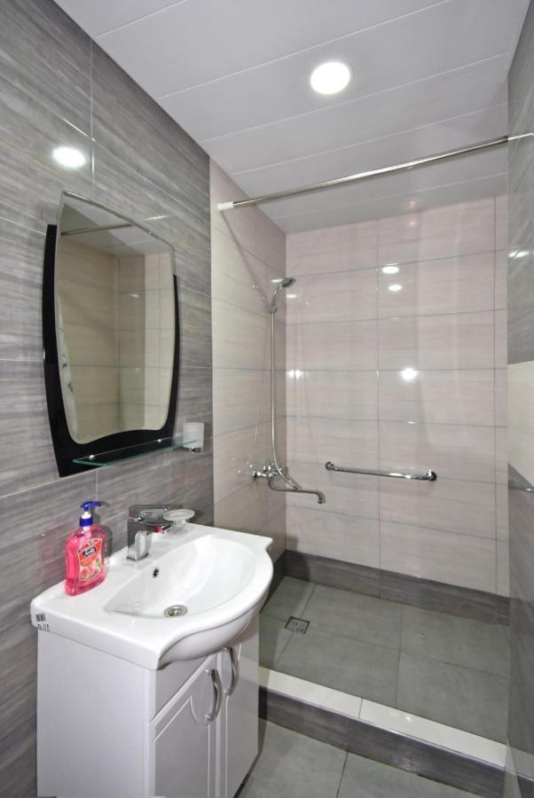 Apartment Near Sasundci Davit Metro Station 耶烈万 外观 照片